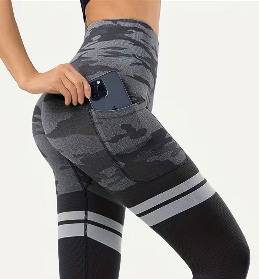 TWO PIECES SPORT SUIT