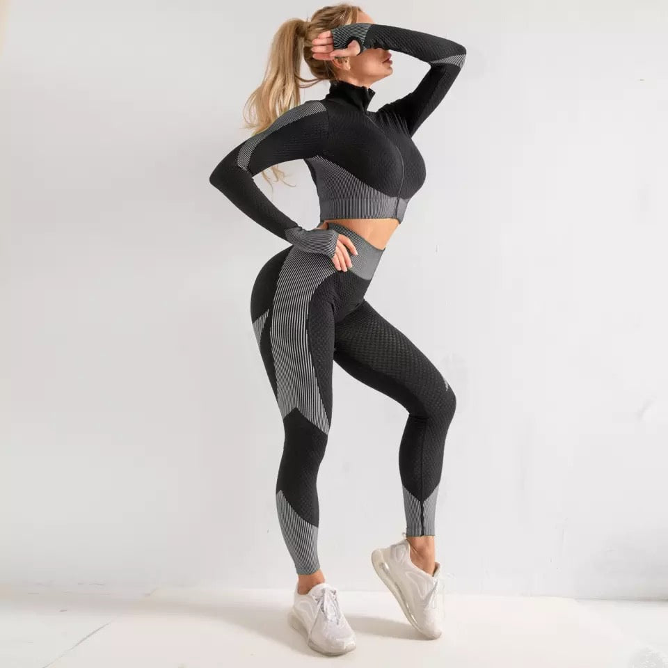 3 PIECES QUAMTICA U-FORM SPORT SUIT